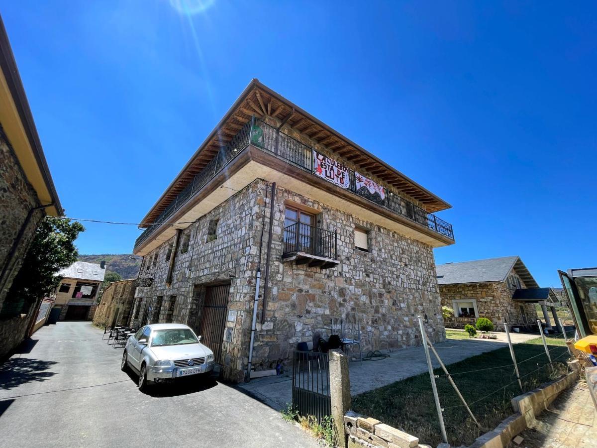 מלון Ferreras de Arriba La Guarida De La Lleira מראה חיצוני תמונה